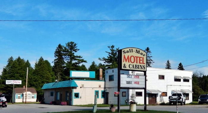 Sall-Mar Resort (Sal-Mar Court) - Web Listing (newer photo)